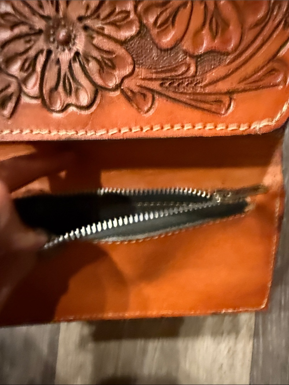 Embossed Floral Leather Clutch Wallet Mexican - Picture 12 of 13